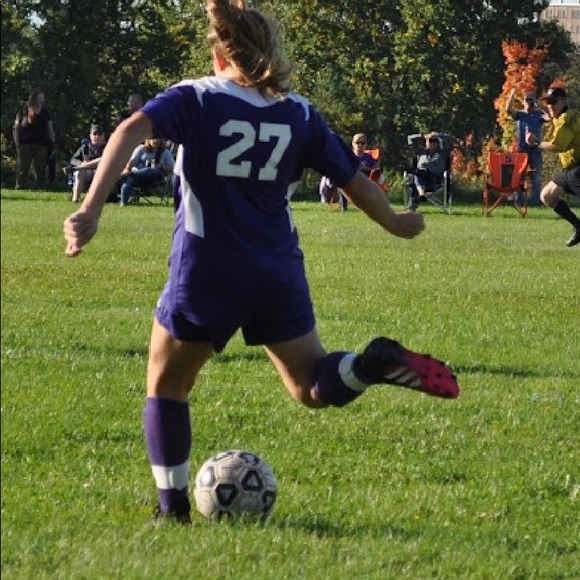 Meet your Posher, Adriana - Picture 1 of 1